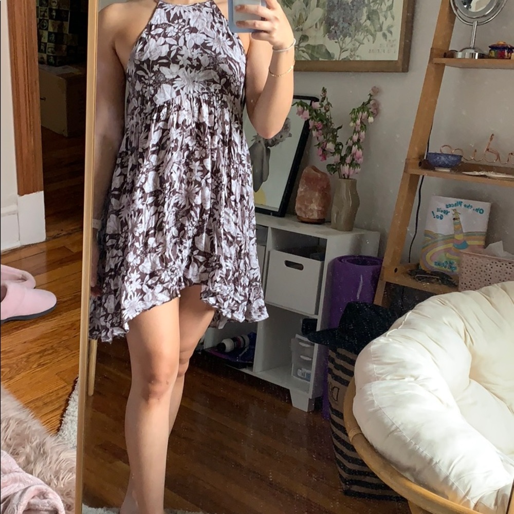 Urban Outfitters flowy keyhole back dress